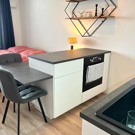 Charismatically Cozy דירה *